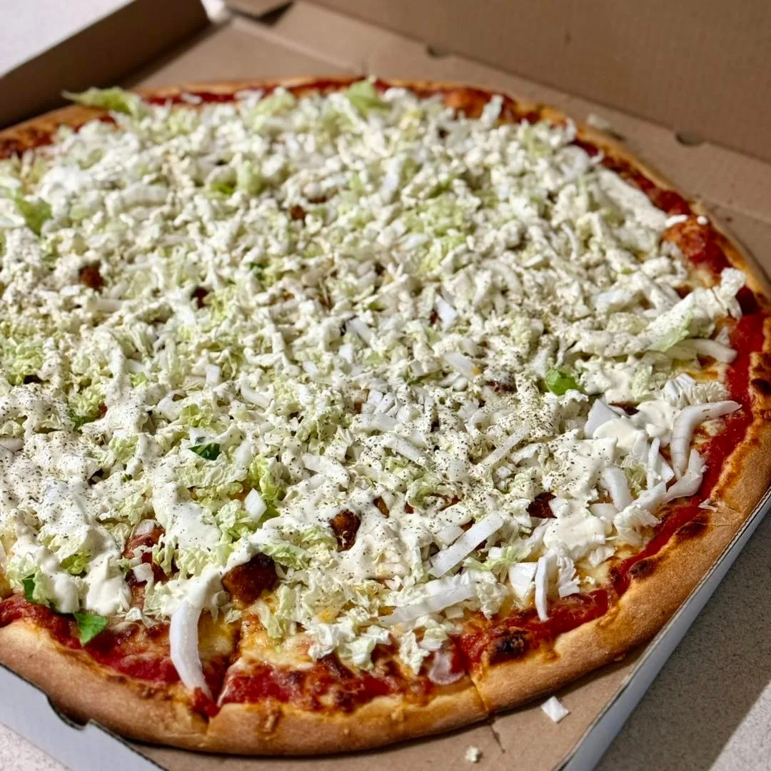 Staromiejska Pizzeria-Restauracja Pyrzyce — dania i wnętrze