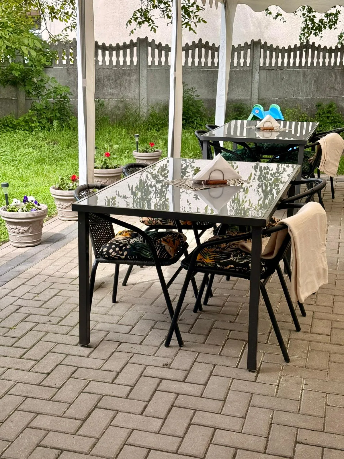 Staromiejska Pizzeria-Restauracja Pyrzyce — ogród i tarас